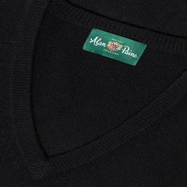 Alan Paine Hampshire V Neck Sweater Black